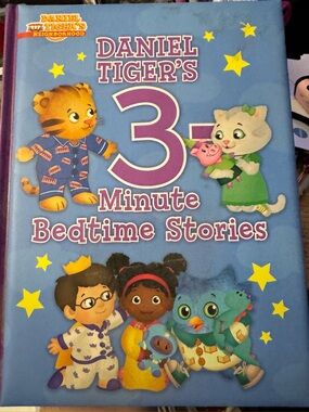 Daniel Tiger's 3-Minute Bedtime Stories Hardcover - Blue